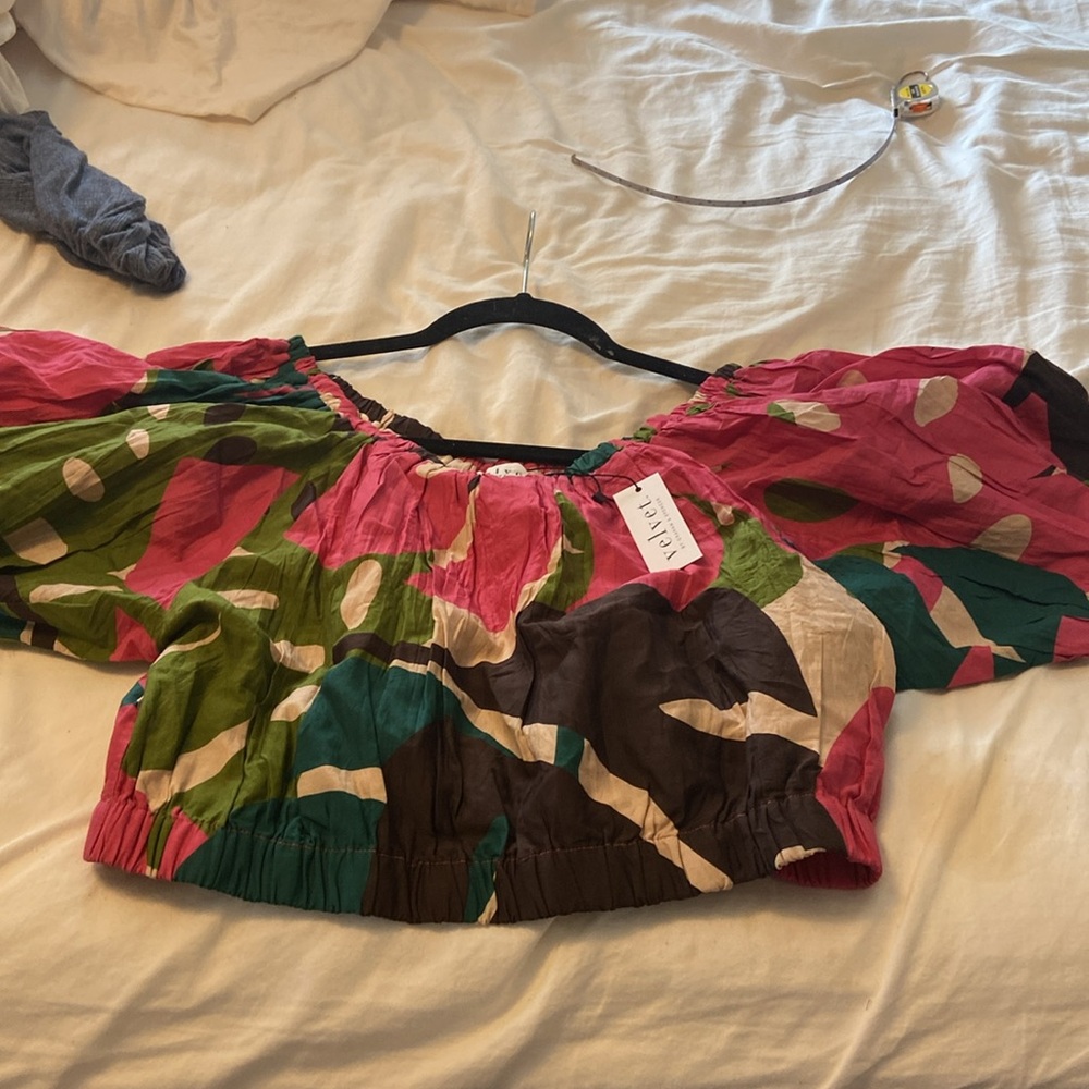 Floral Top - Picture 4 of 5